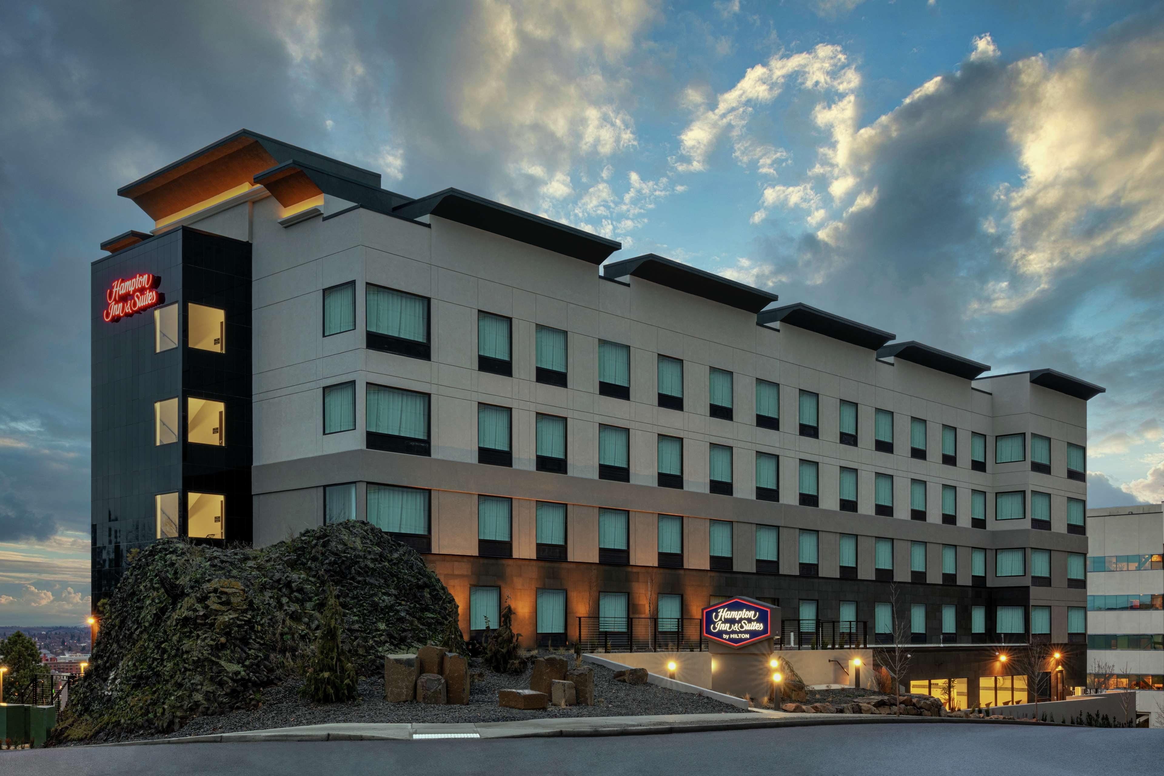 Hampton Inn & Suites Spokane Downtown-South Exterior photo